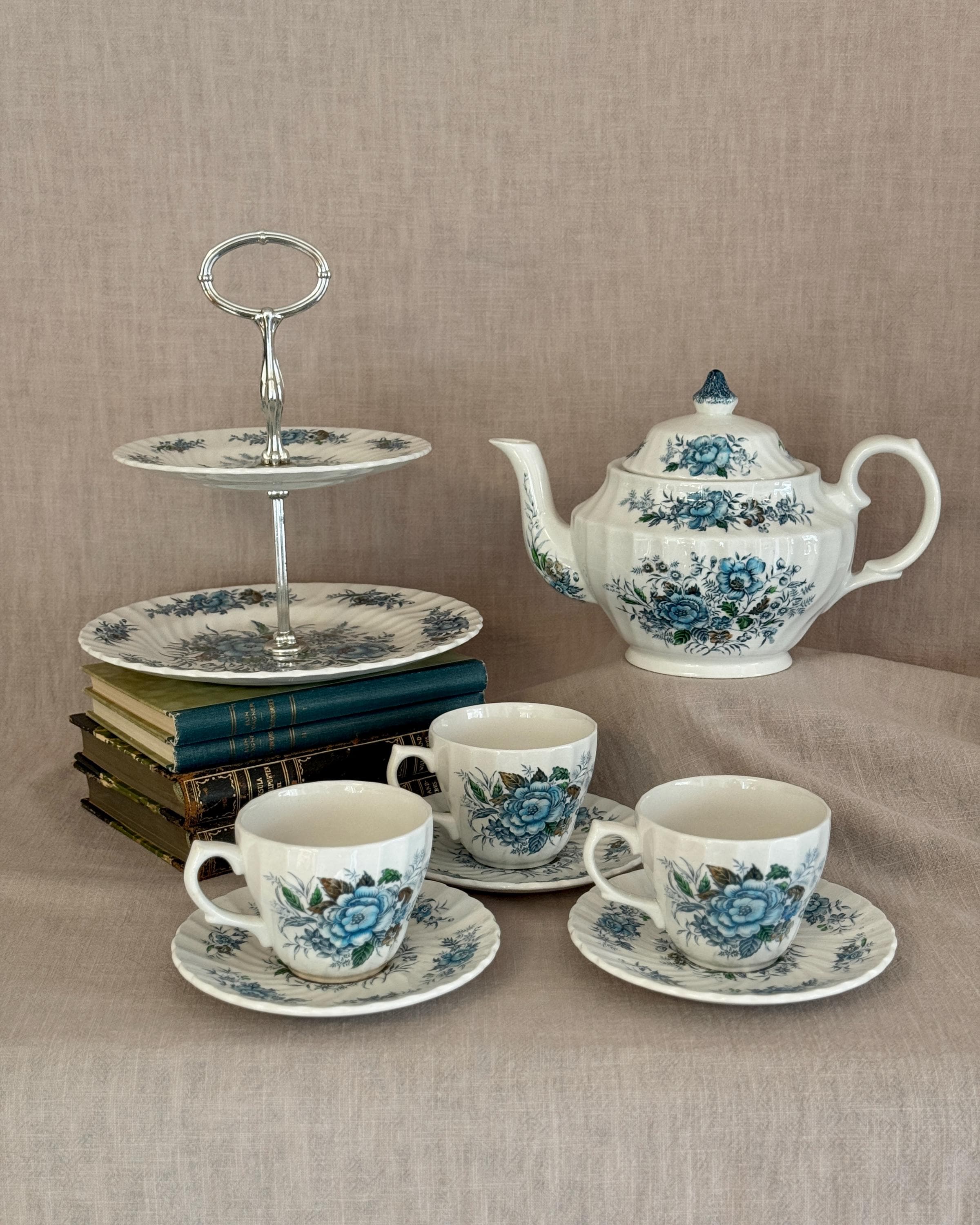 The Blue Cluster Tea Set - British Anchor
