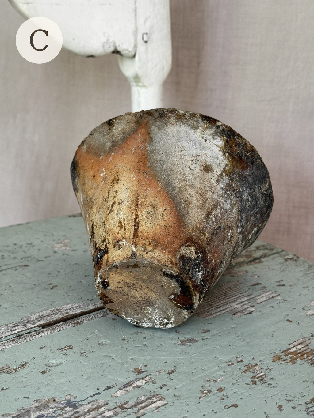 Resin pot C, underside of the terracotta pot