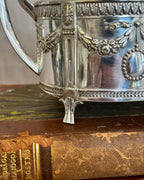 The Gustavian Cream & Sugar Set – Hallbergs GAB