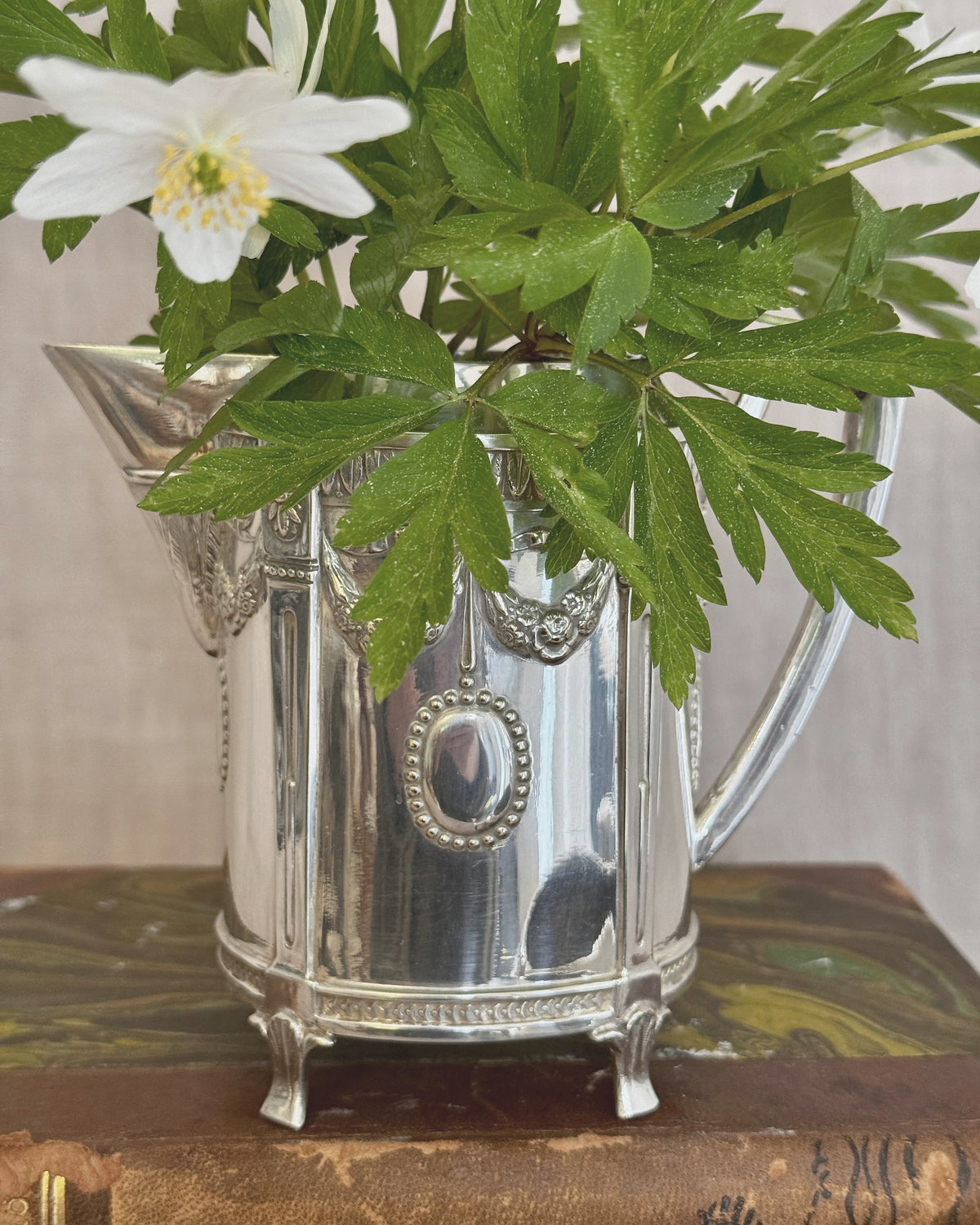 The Gustavian Cream & Sugar Set – Hallbergs GAB