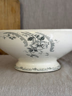 Detail of the tall turned foot and beaded band on the antique French saladier sur pied