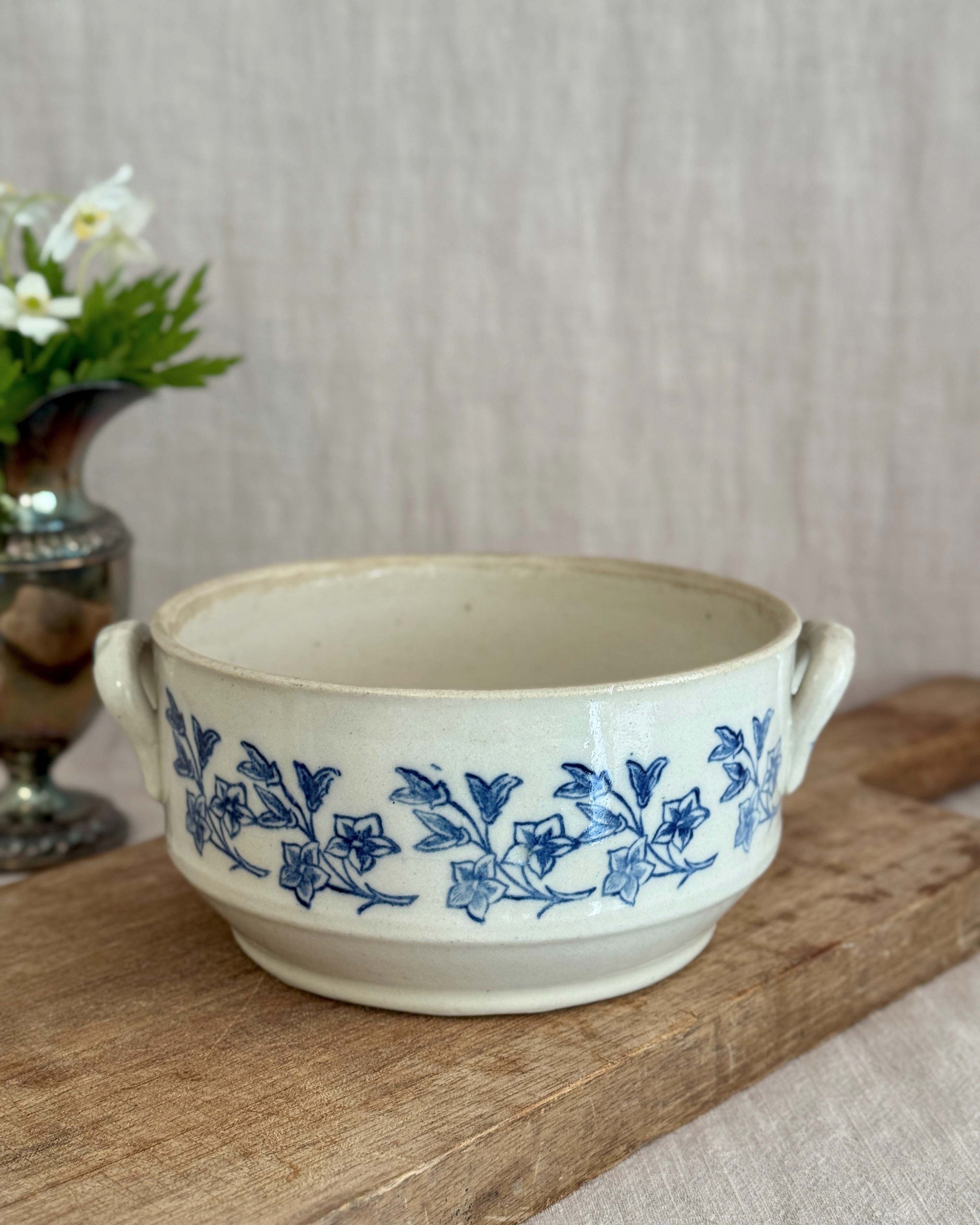 The Saint-Uze Bowl