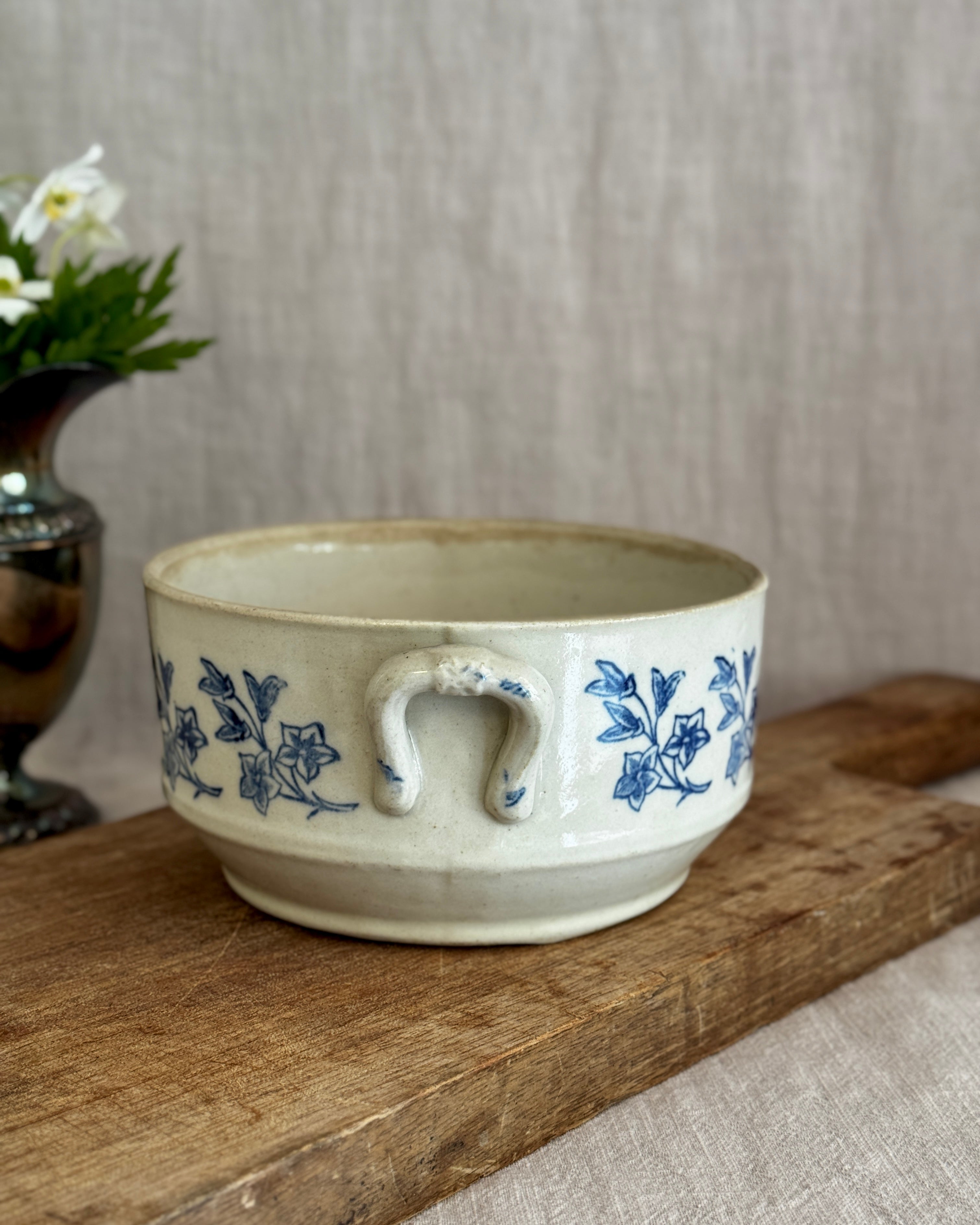 The Saint-Uze Bowl