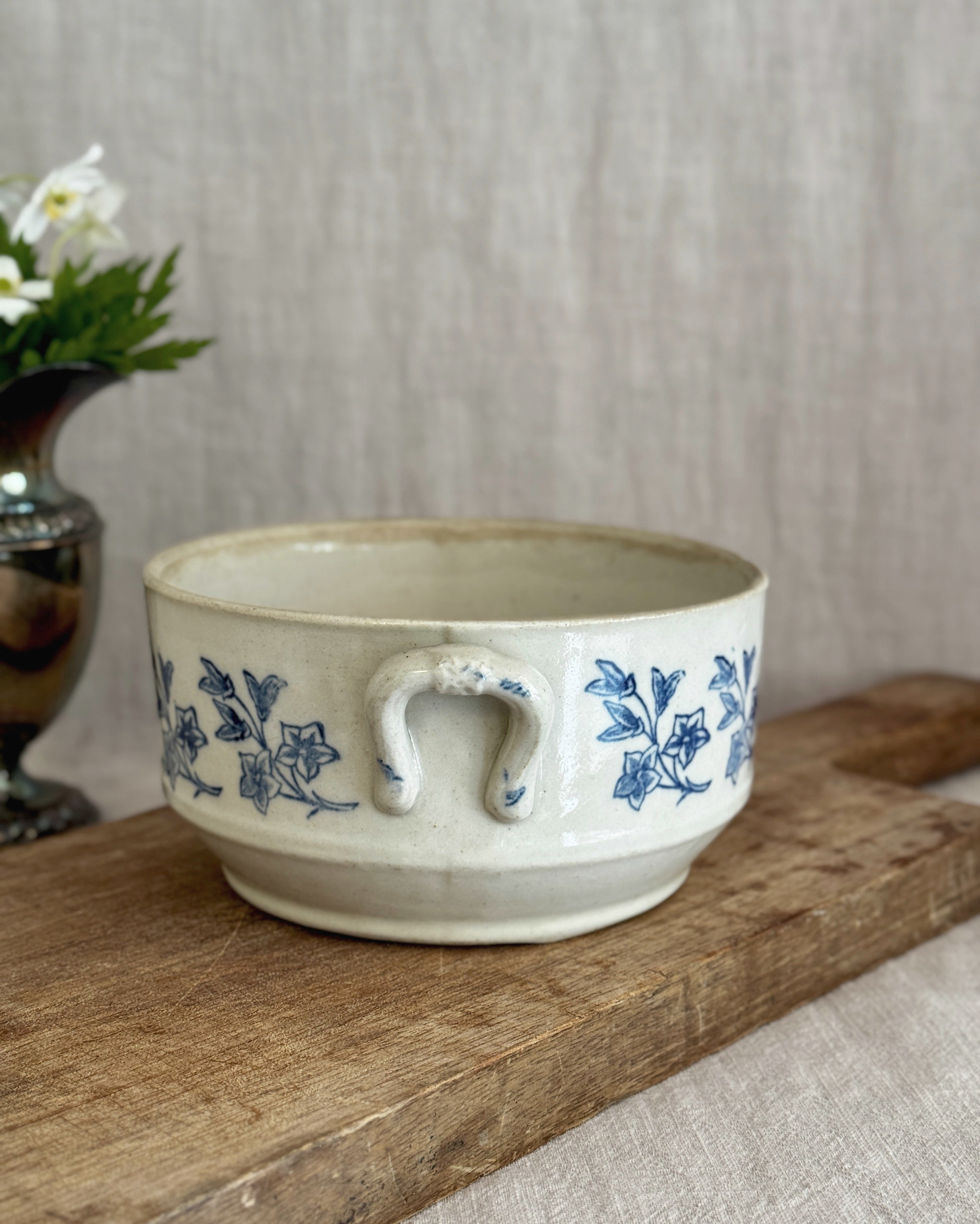 The Saint-Uze Bowl