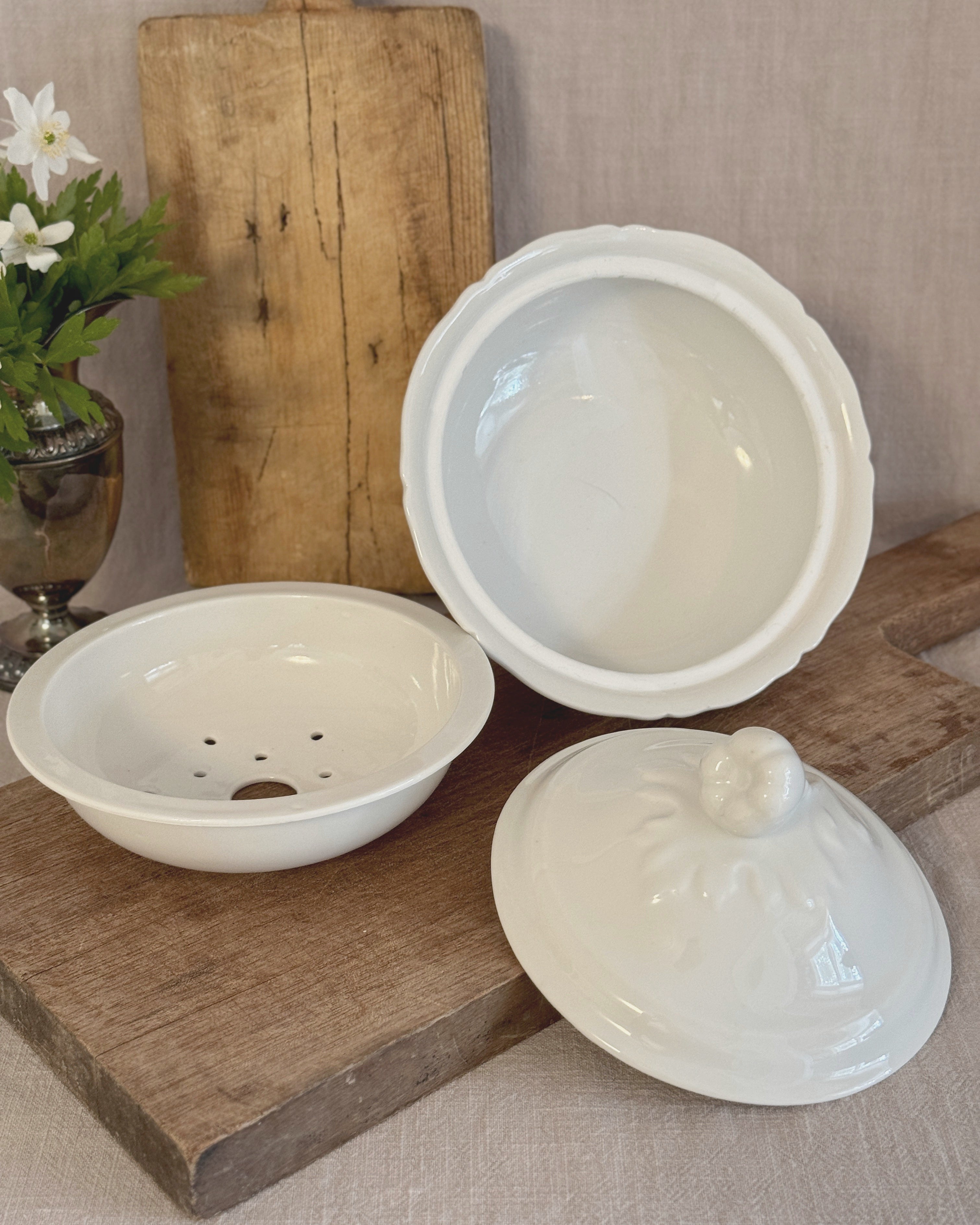 The Drainage Tureen