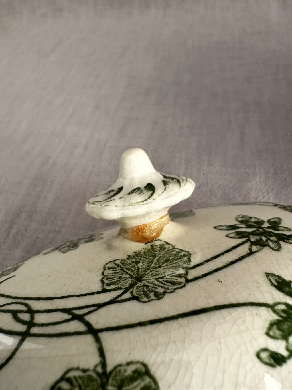 The Geranium Saucière