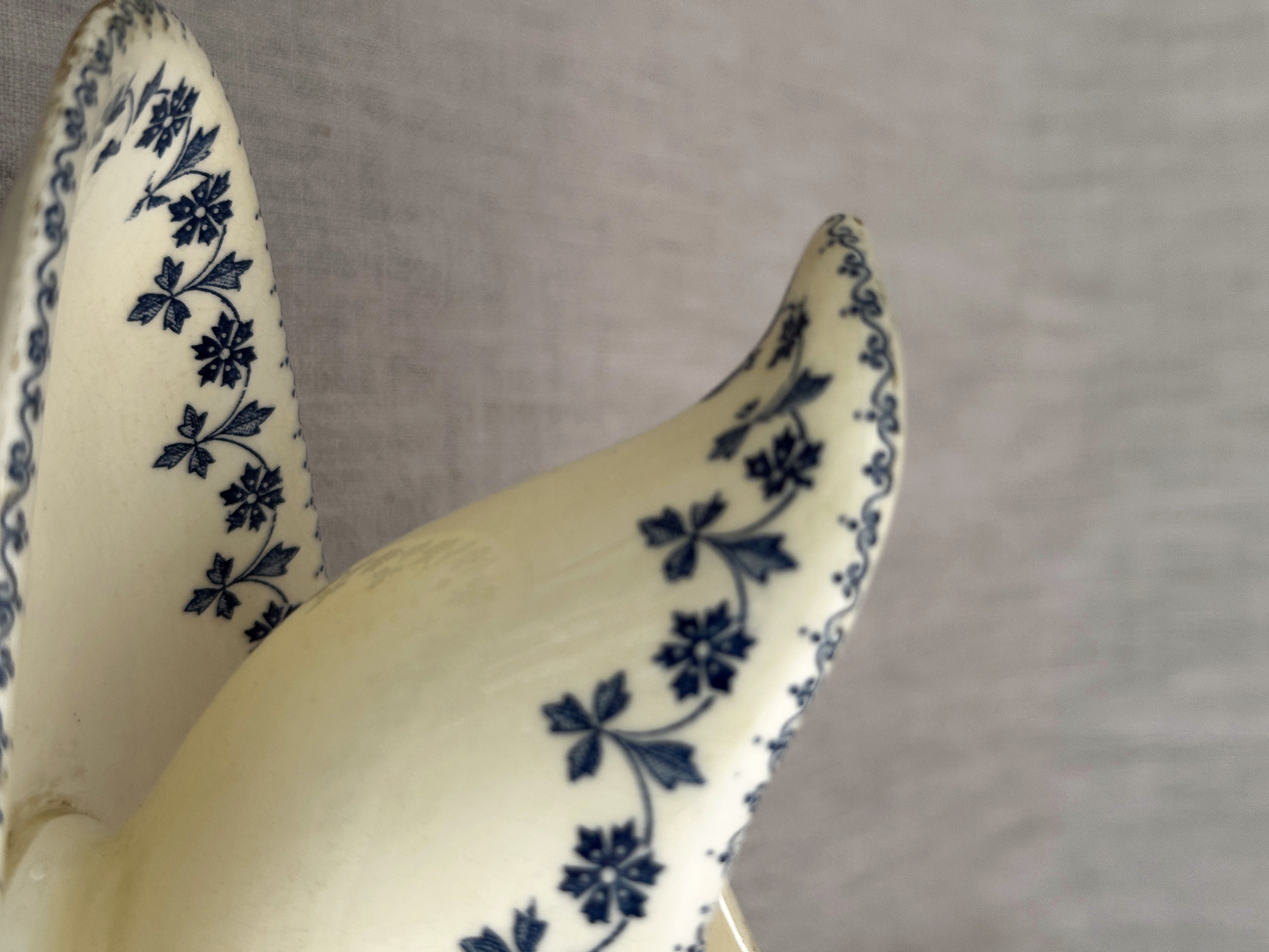 The Cornflower Saucière