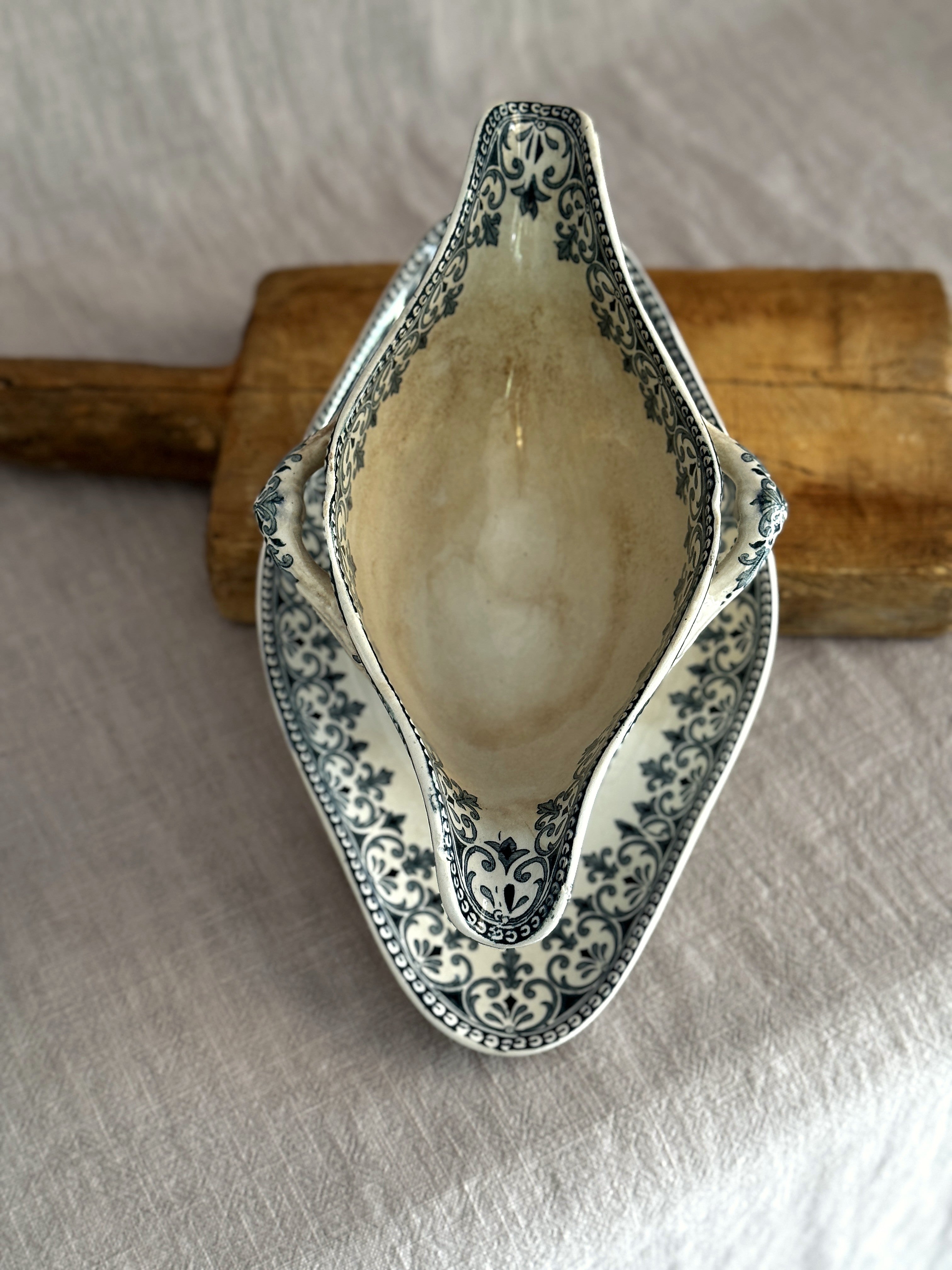 The Oriental Saucière