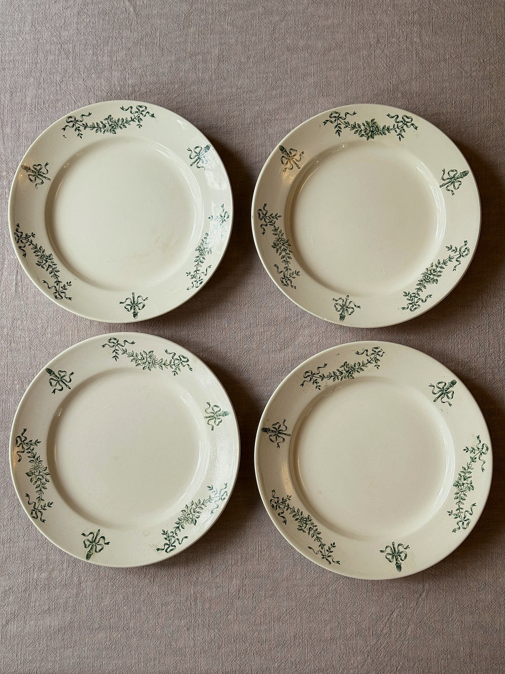 The Longchamp Sapho Plates