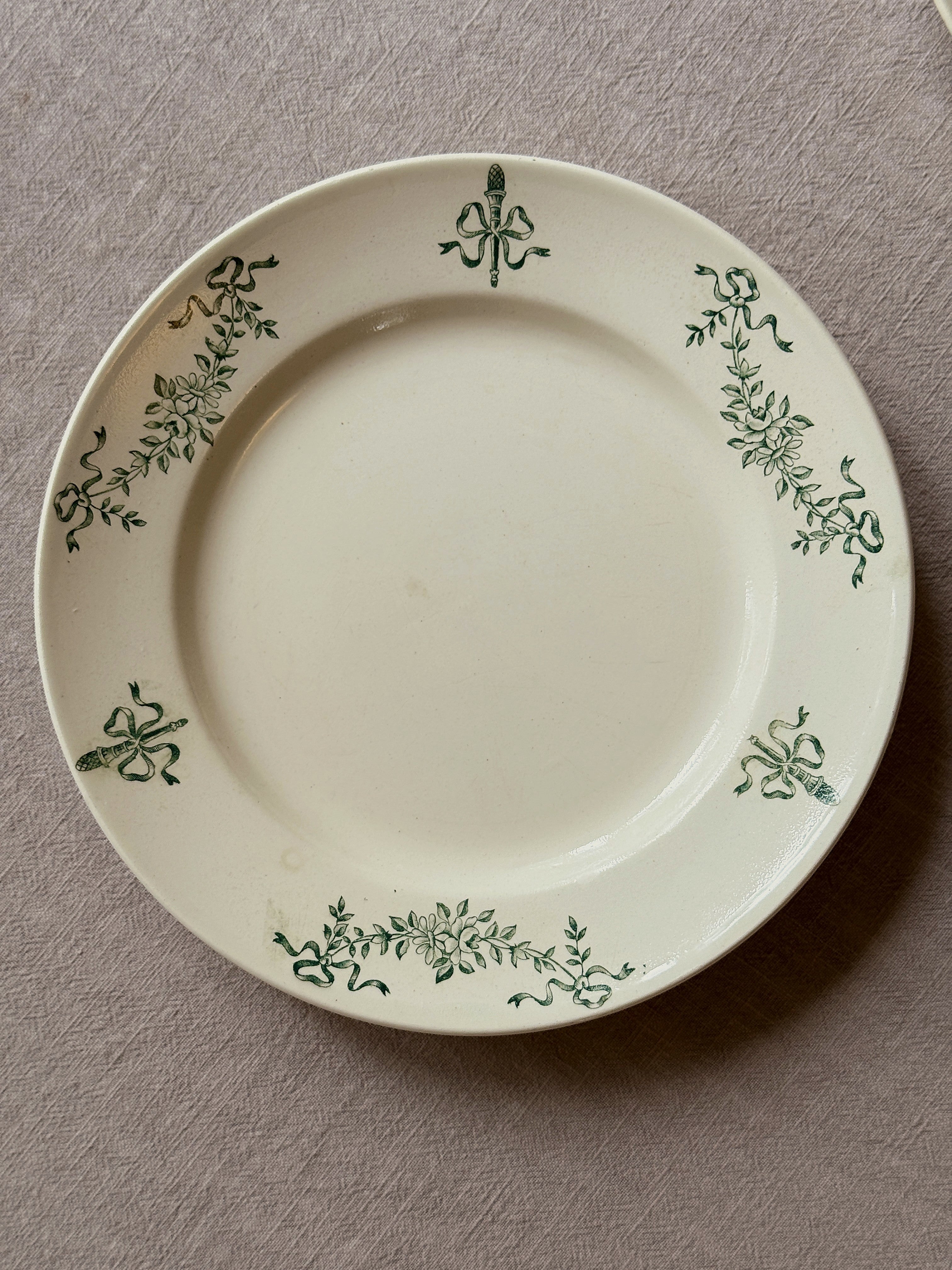 The Longchamp Sapho Plates