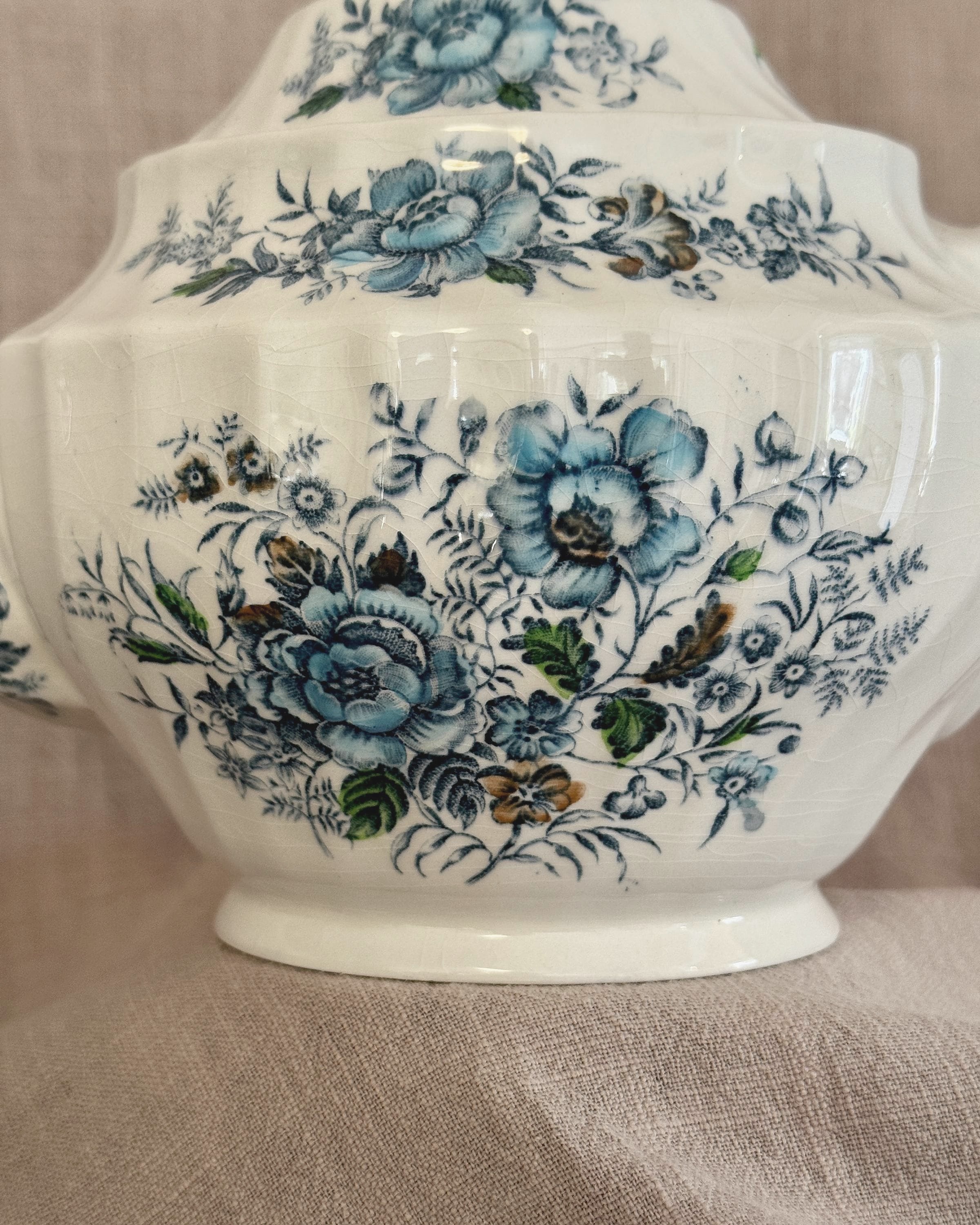 The Blue Cluster Tea Set - British Anchor