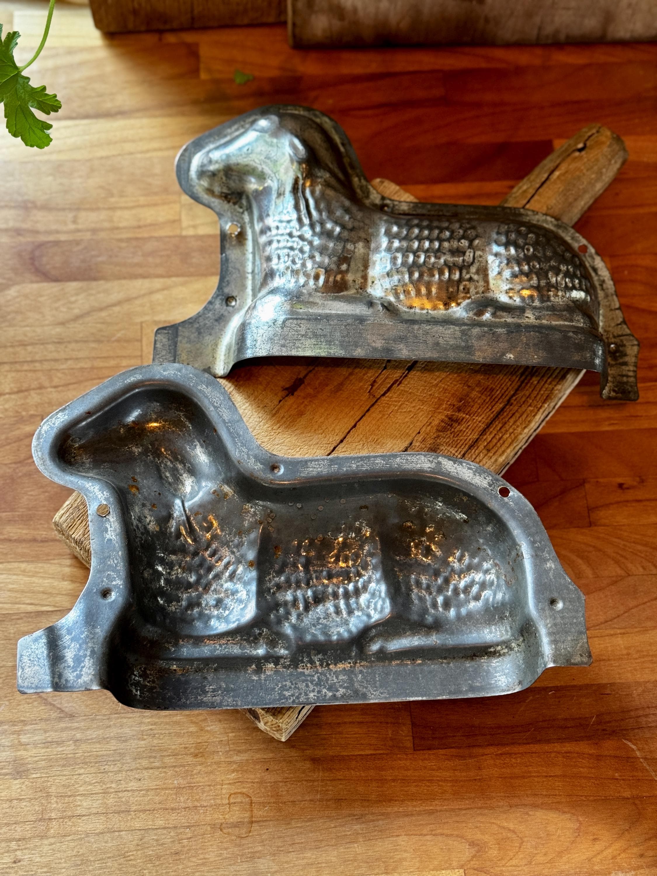 Vintage Lamb Chocolate Mold - side