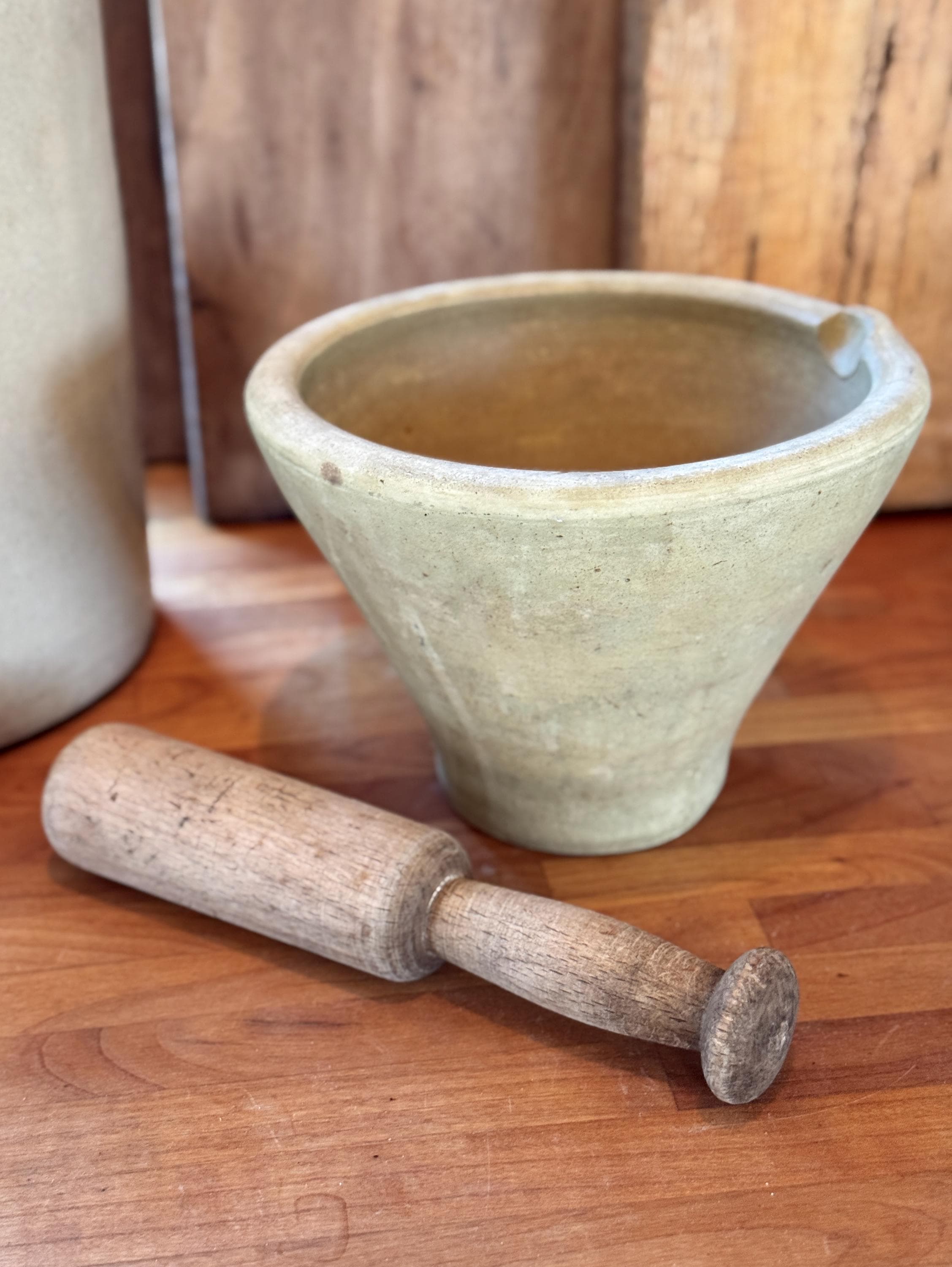 Spanish Stoneware Mortar KD2 - 4