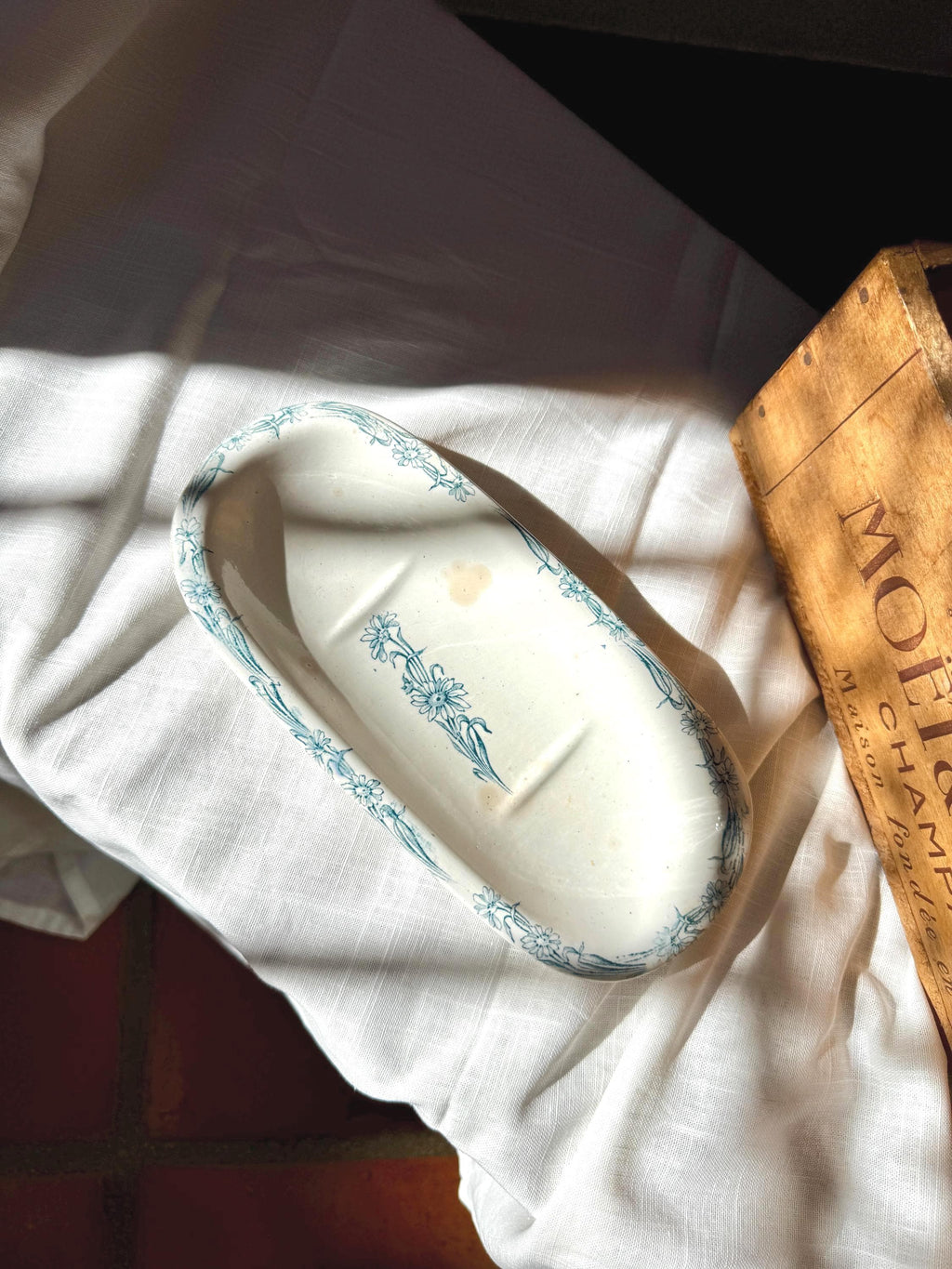 French Margo Soap Dish - 1