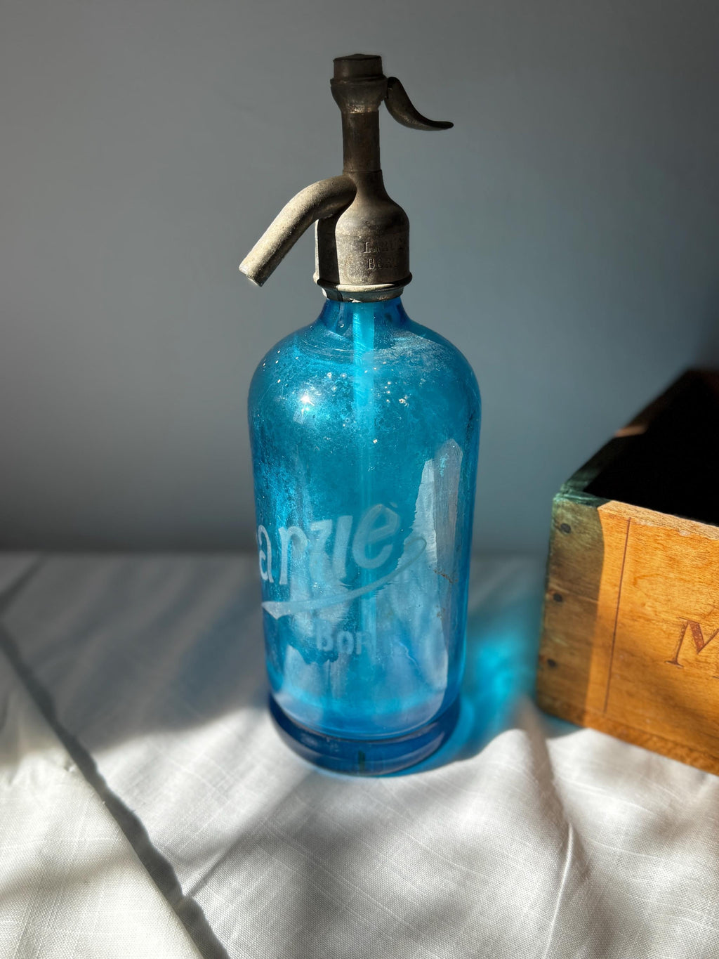 French Blue Siphon Bottle Larue - 1