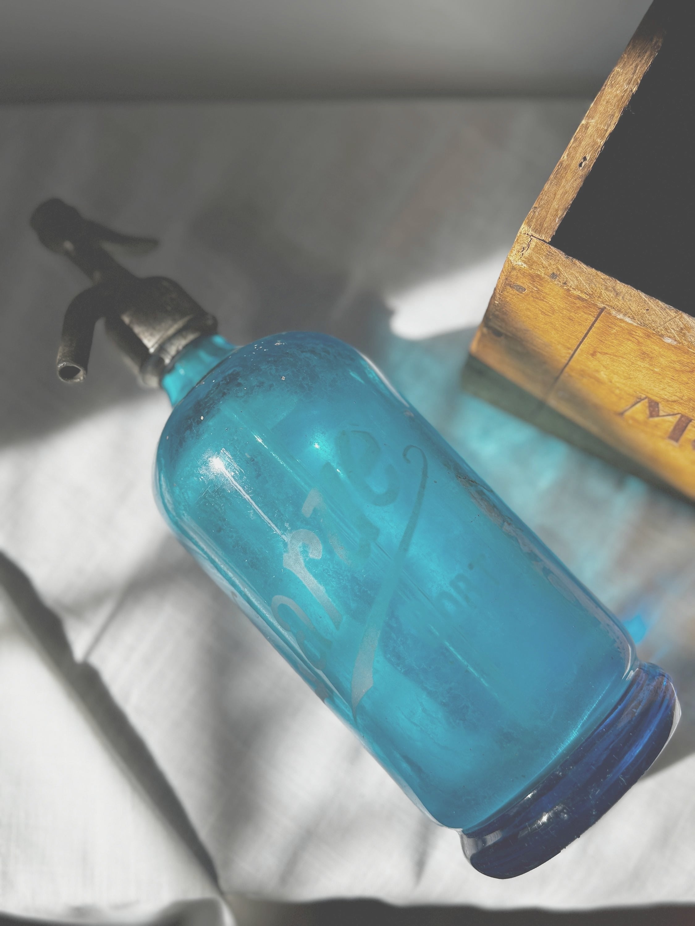 French Blue Siphon Bottle Larue - 2