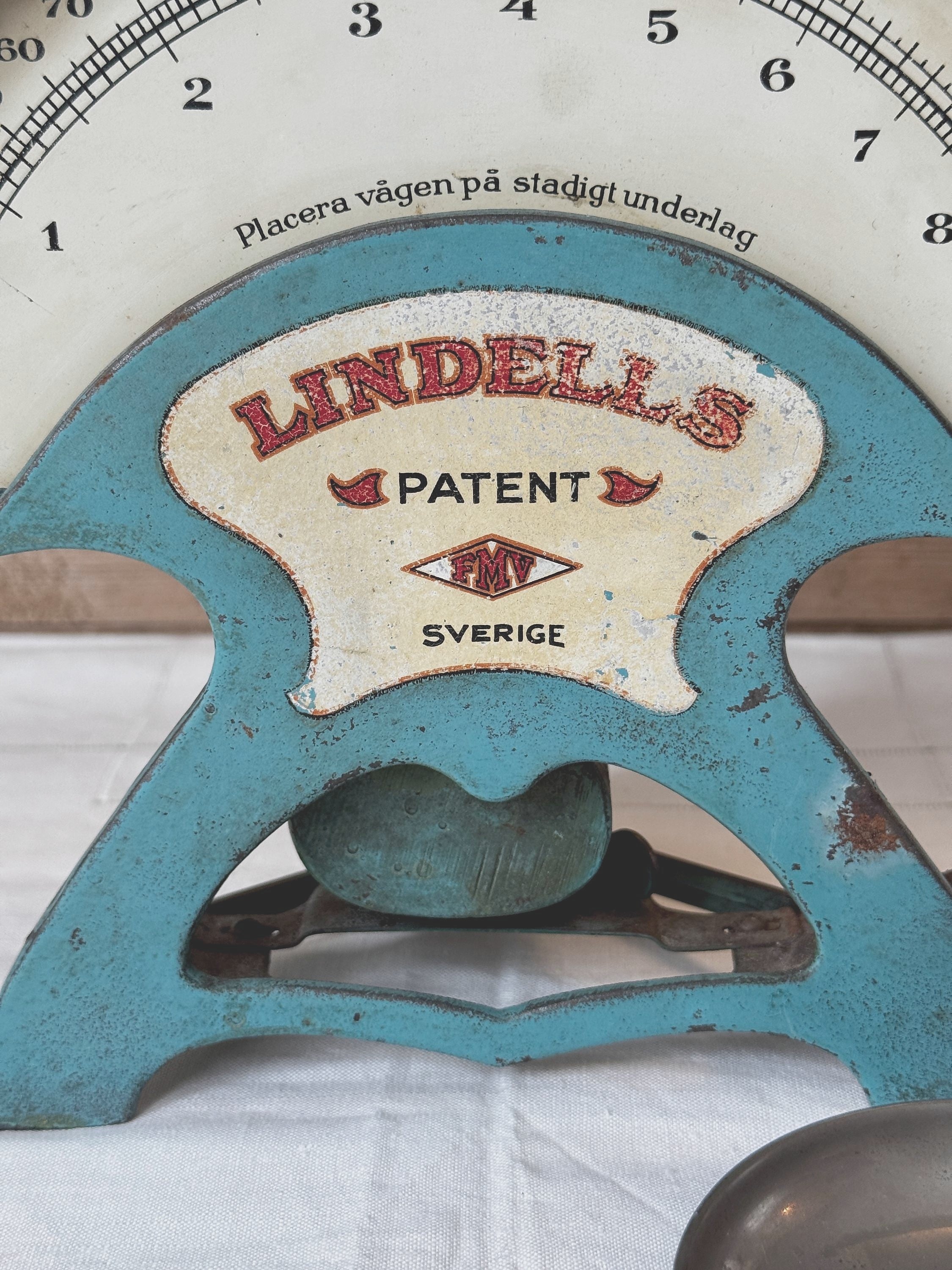 Lindells Turquoise Kitchen Scale - 2