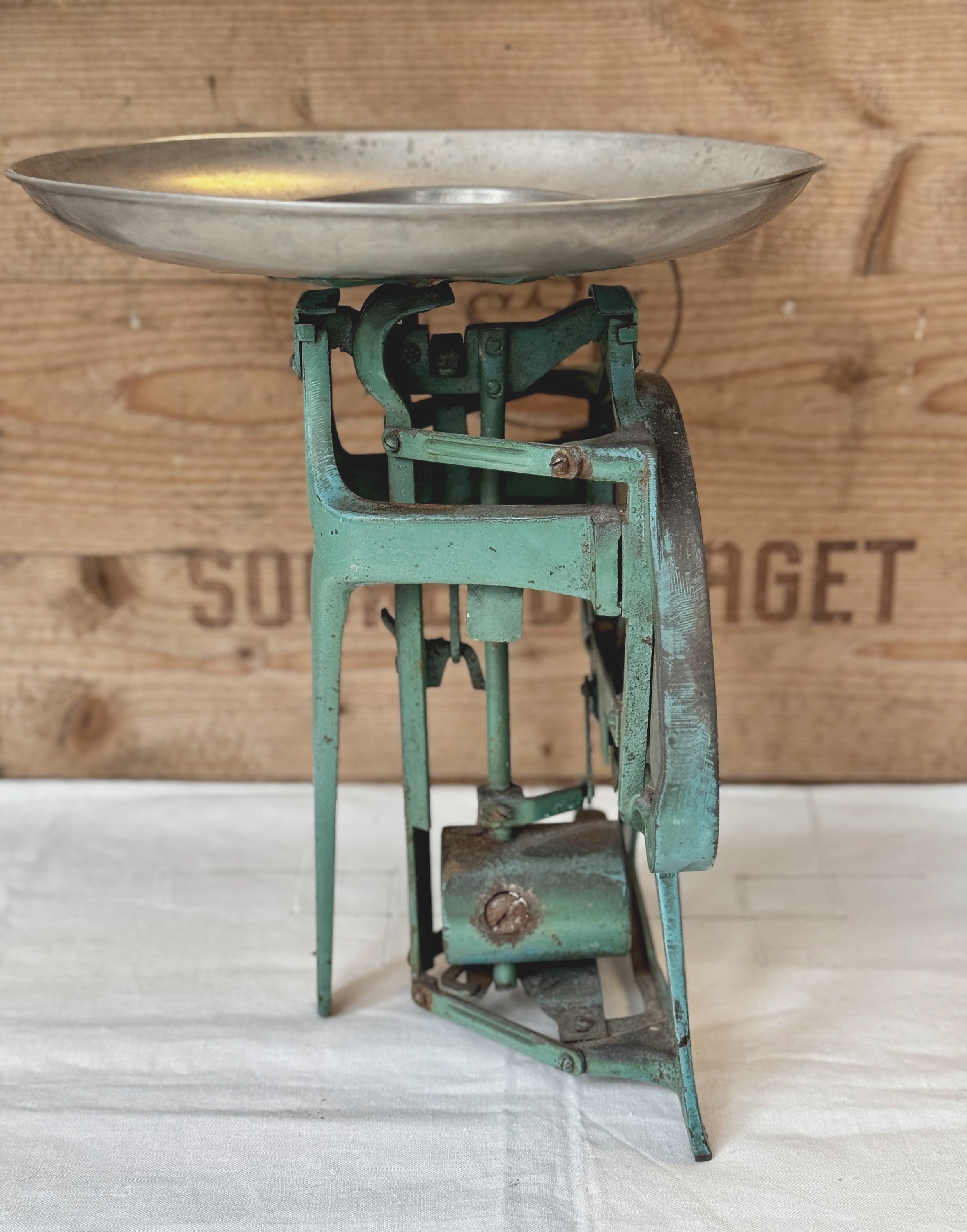 Lindells Turquoise Kitchen Scale - 4