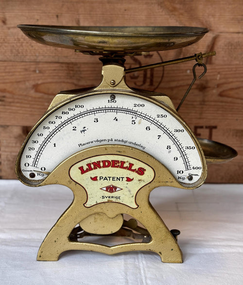 Lindells Antique Kitchen Scale - 1