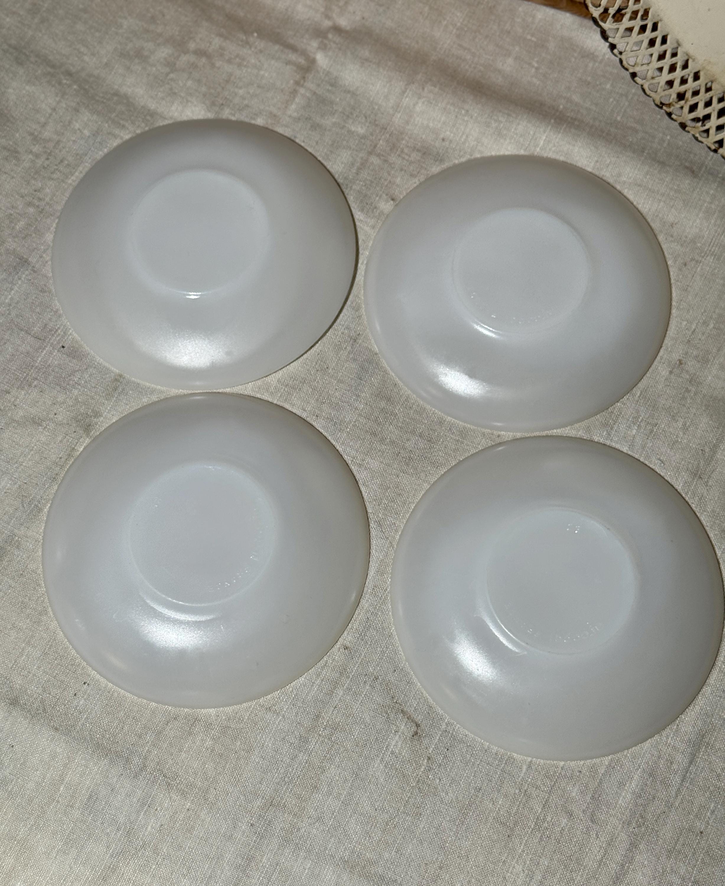 Minimalist Milk Glass Cups Set - 4